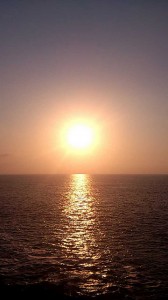 Puesta del sol desde el Paseo Nuevo. Foto: Beñat Escribano