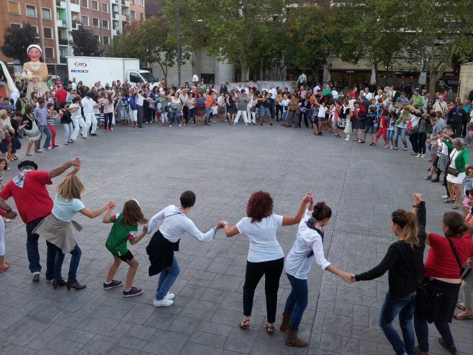 Euskal Herriko Dantza Agerketa ha celebrado sus primeras cuatro décadas de vida con un fin de semana de lo más intenso. Foto: Euskal Herriko DANTZA AGERKETA.