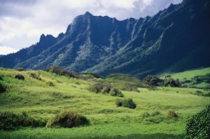 Oahu-koolau-mountains. Copyright hawaiforviistors.com