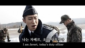 Los soldados dan el 'do de pecho' en el vídeo
