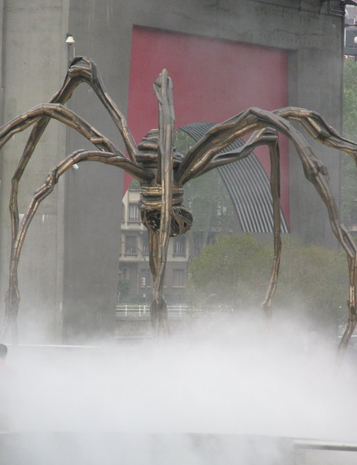 "La araña del Guggenheim, emergiendo de la niebla", explicaba Carlos, sobre esta otra foto suya.