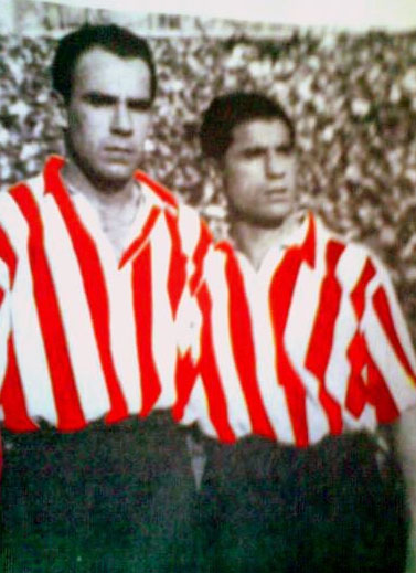 Telmo Zarra y Piru Gainza posan, juntos, antes de uno de tantos partidos que disputaron con el Athletic.