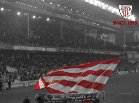 Los colores rojo y blanco de la bandera del Athletic llenan esta imagen tomada en San Mamés.