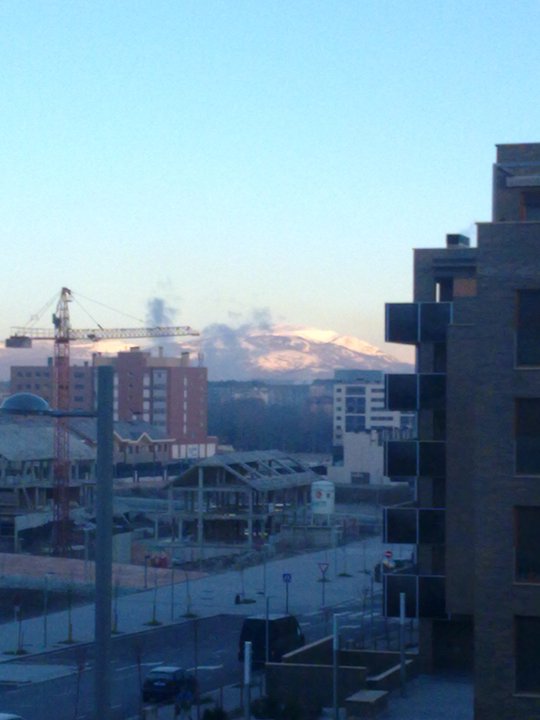 En esta foto de Mamen, se ve el Gorbea nevado; ahora, la nieve está en la ciudad.