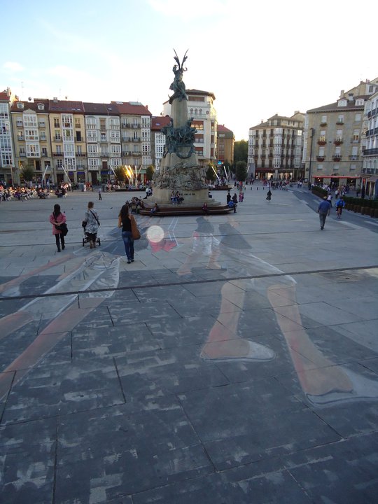 Jose Maria ya conoce la Plaza de la Virgen Blanca.